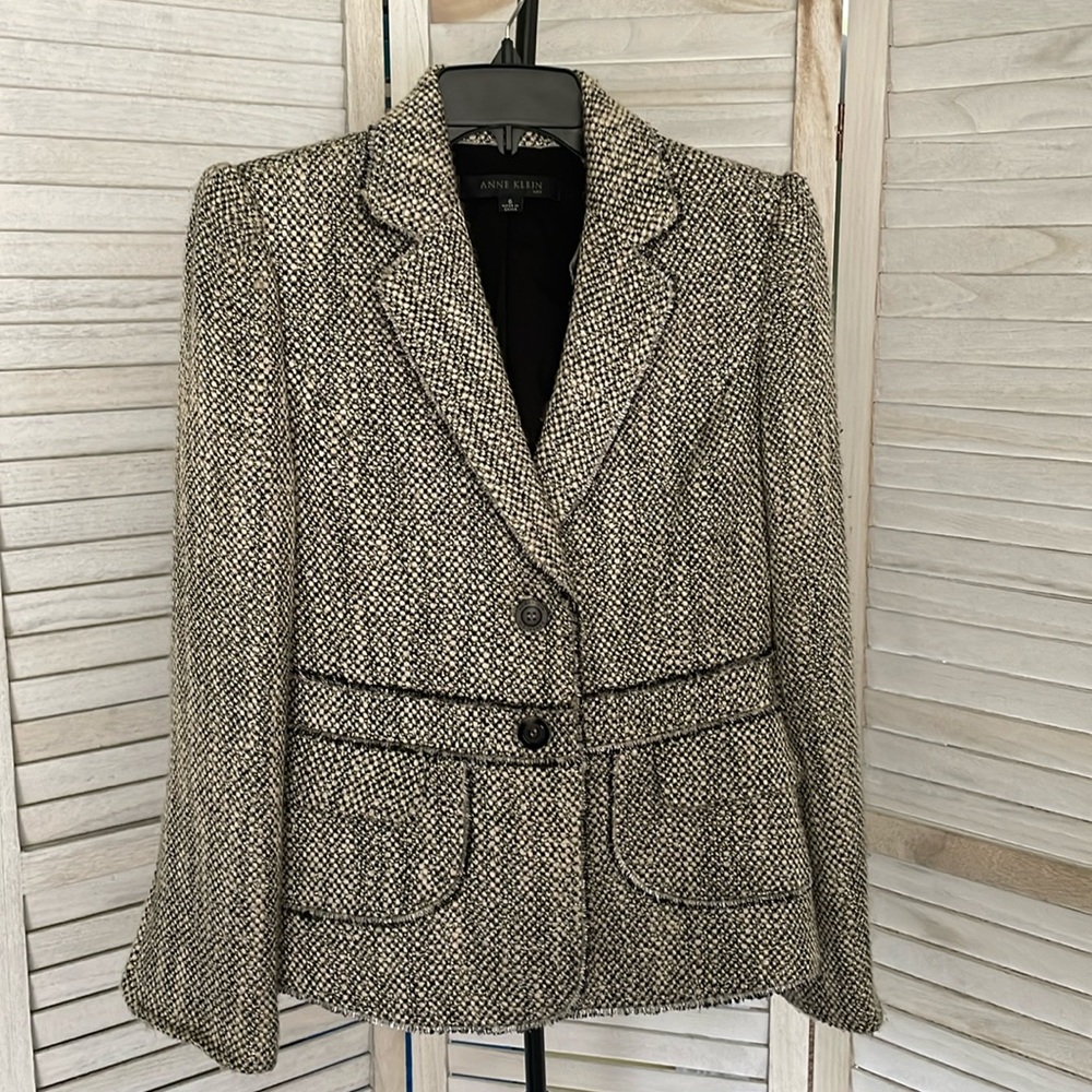 Anne Klein Blazer Size 6 EUC